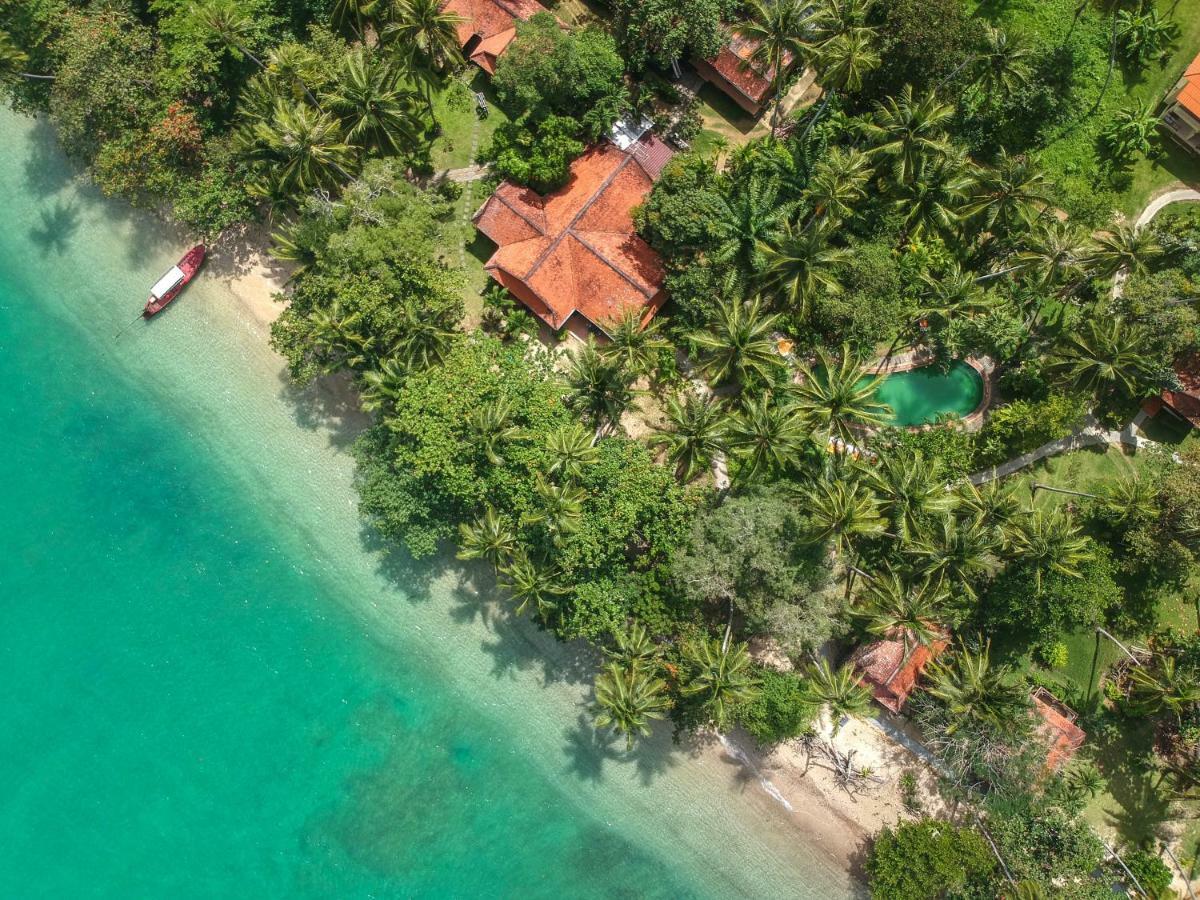 Baan Mai Beachfront Lone Island Phuket Buitenkant foto