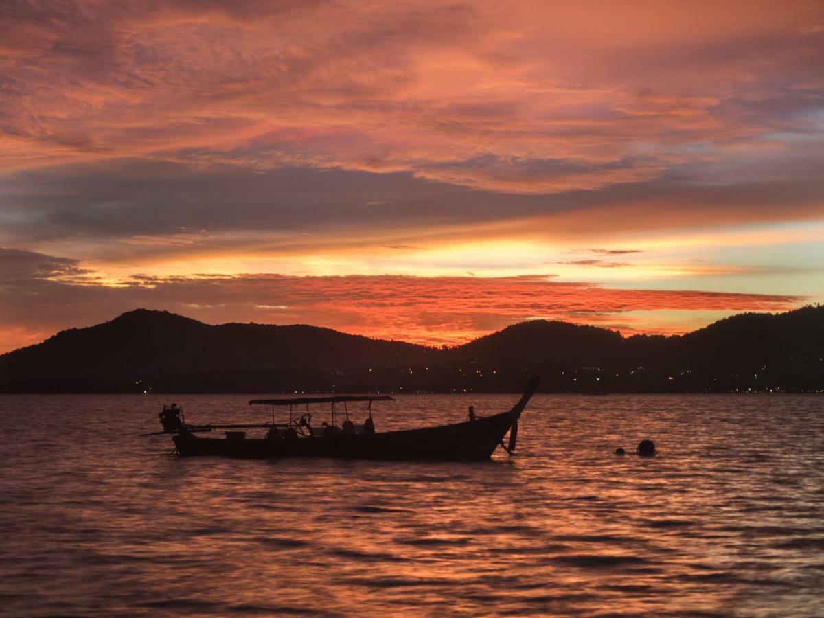 Baan Mai Beachfront Lone Island Phuket Buitenkant foto