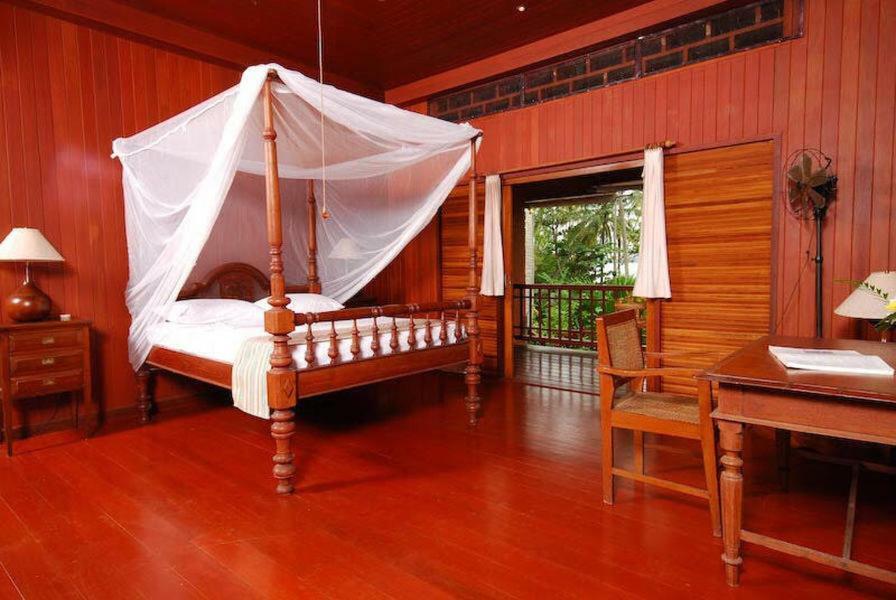 Baan Mai Beachfront Lone Island Phuket Buitenkant foto