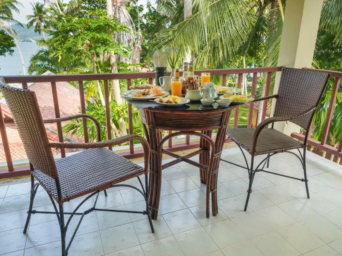 Baan Mai Beachfront Lone Island Phuket Buitenkant foto