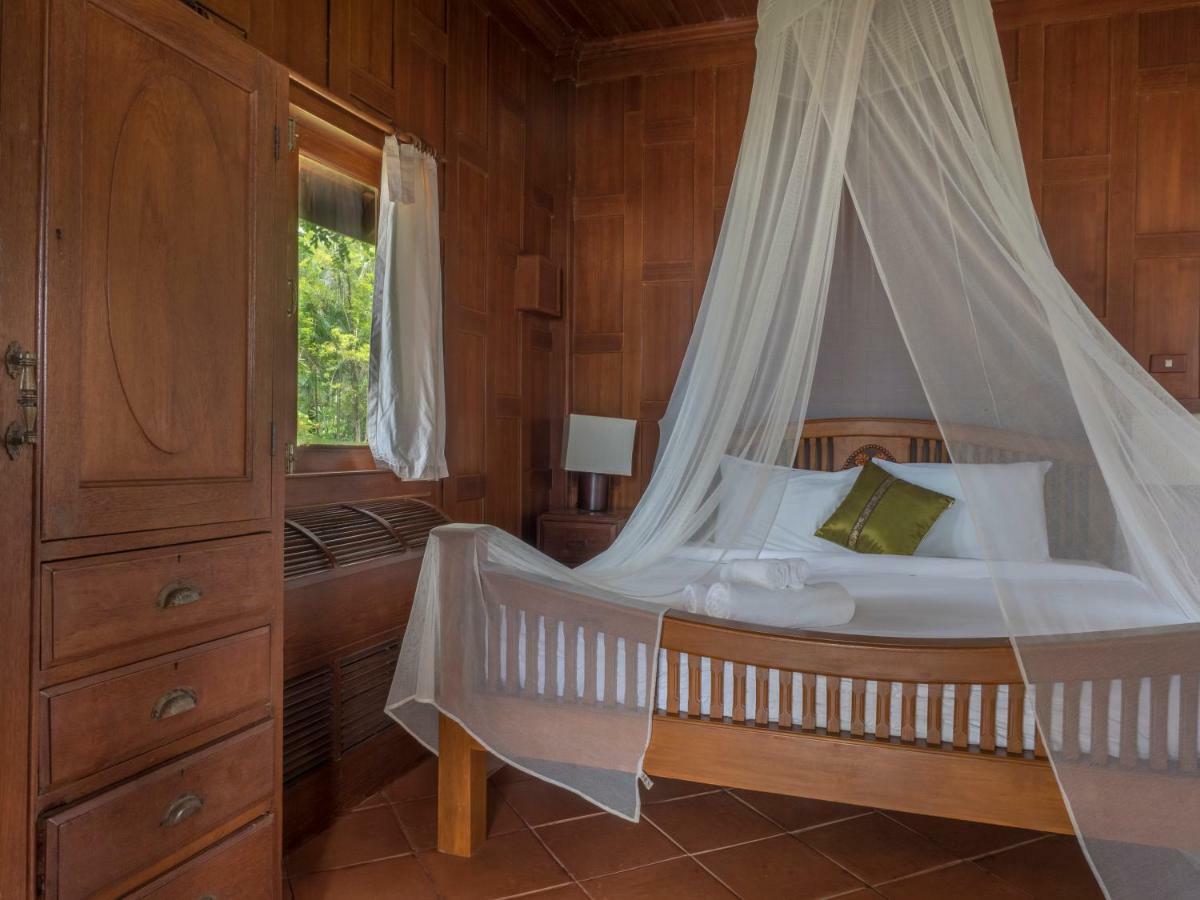 Baan Mai Beachfront Lone Island Phuket Buitenkant foto