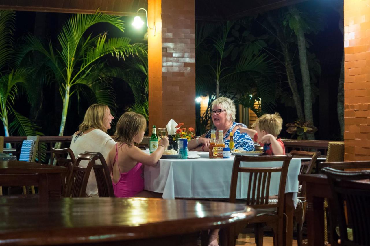 Baan Mai Beachfront Lone Island Phuket Buitenkant foto